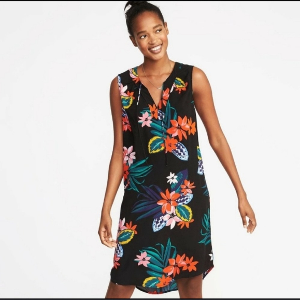 Old Navy luau Hawaiian size small dress